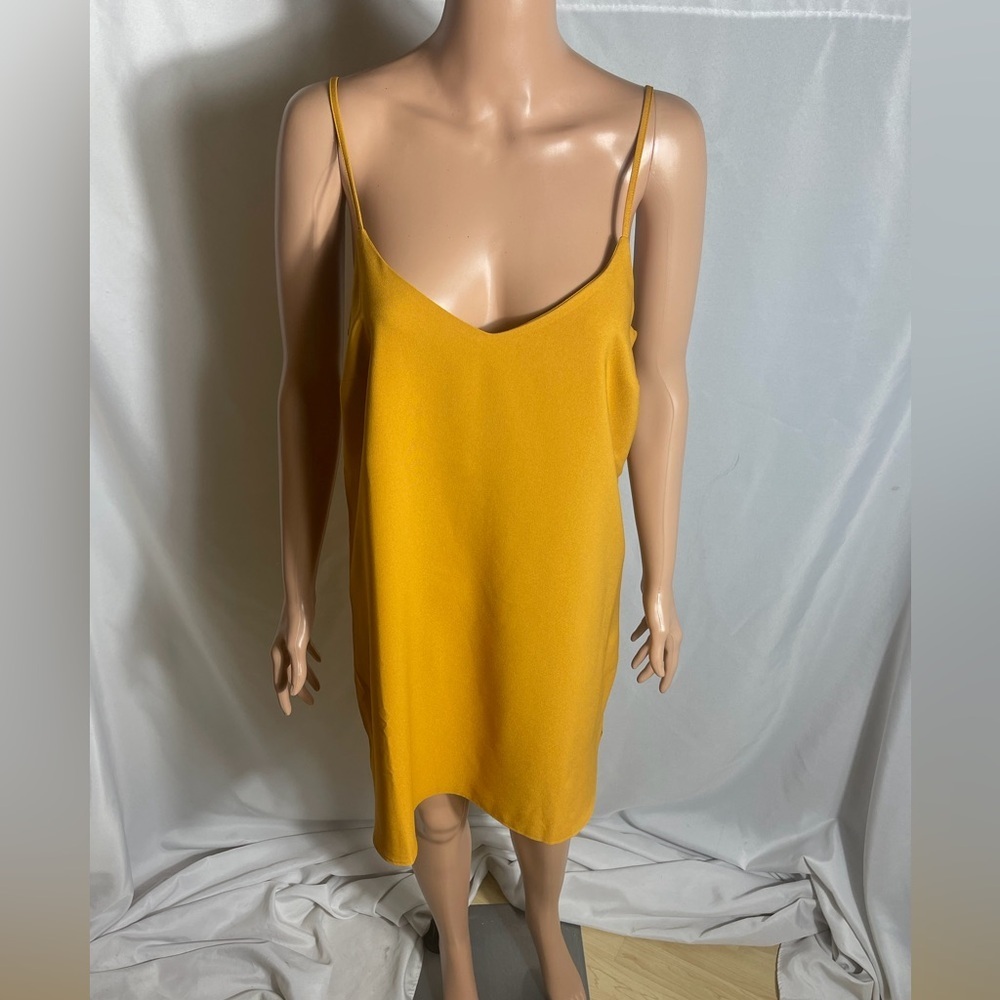 Missguided Mustard Cami Crepe Shift Dress US 6 NWT Strappy Midi Chic